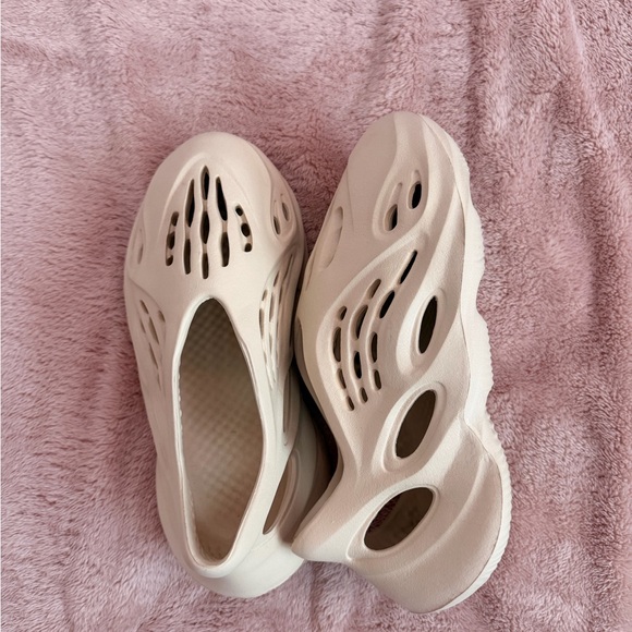 SOLD - Picture 3 of 3